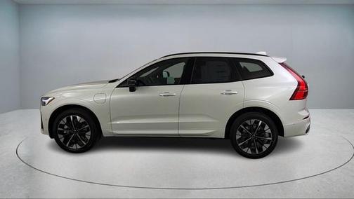 2026 Volvo XC60 Plug-In Hybrid T8 Plus
