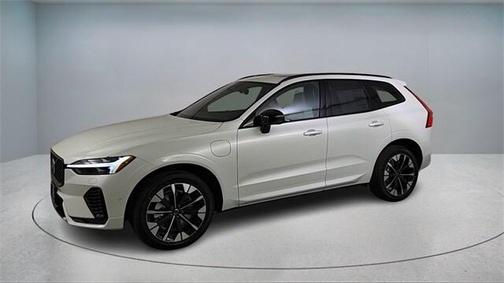 2026 Volvo XC60 Plug-In Hybrid T8 Plus