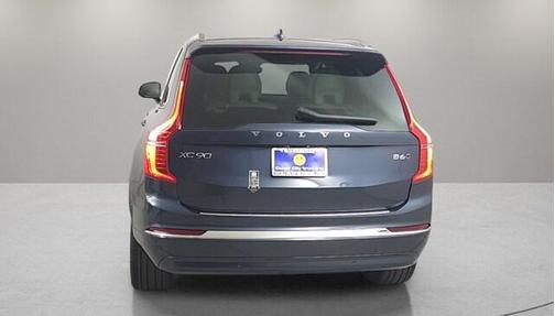 2025 Volvo XC90 B6 Ultra