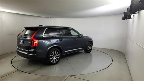 2025 Volvo XC90 B5 Core