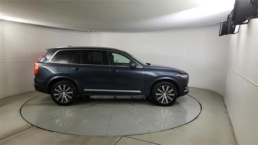 2025 Volvo XC90 B5 Core