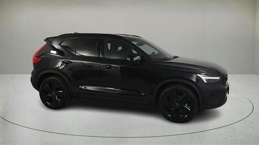 2026 Volvo XC40 B5 Ultra Black Edition