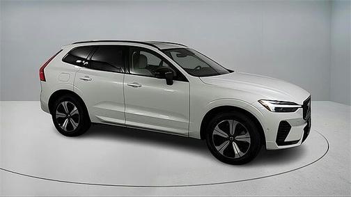 2024 Volvo XC60 Plus