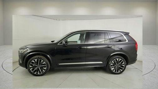 Onyx Black Metallic 2026 Volvo XC90 B6 Plus 7-Seater