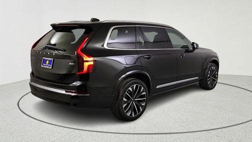Onyx Black Metallic 2026 Volvo XC90 B5 Plus 7-Seater