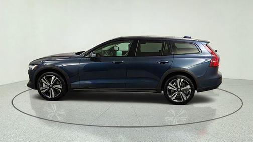 Denim Blue Metallic 2026 Volvo V60 Cross Country B5 Plus