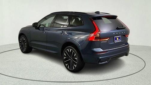 Denim Blue Metallic 2026 Volvo XC60 Plug-In Hybrid T8 Ultra