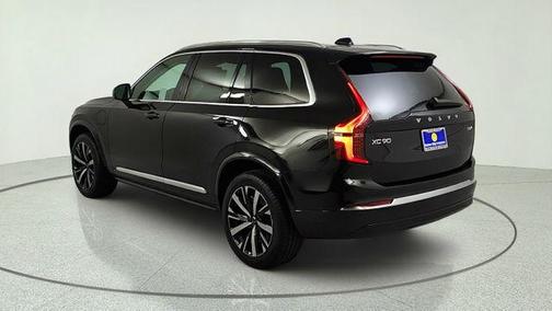 Onyx Black Metallic 2026 Volvo XC90 Plug-In Hybrid T8 Core