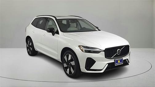 2025 Volvo XC60 Plug-In Hybrid T8 Plus
