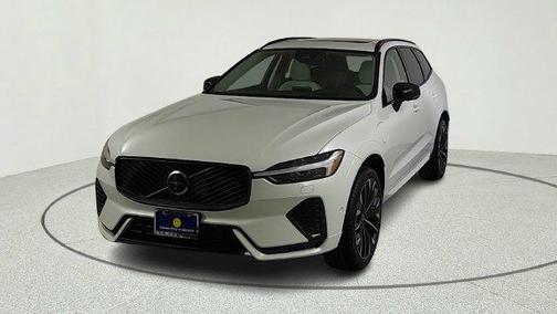 Crystal White 2026 Volvo XC60 Plug-In Hybrid T8 Ultra