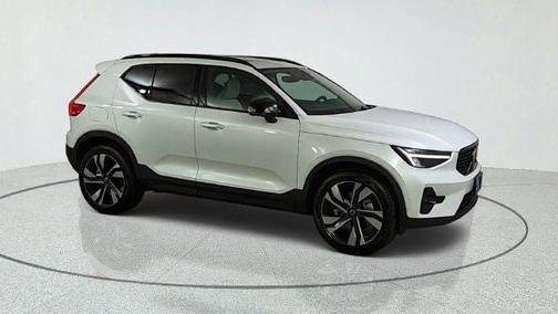 Crystal White 2026 Volvo XC40 B5 Plus
