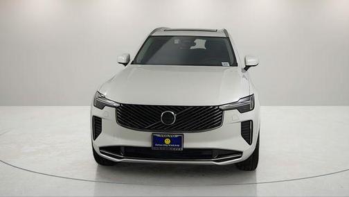 2025 Volvo XC90 Plug-In Hybrid T8 Ultra 7-Seater