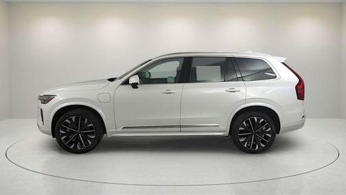 2025 Volvo XC90 Plug-In Hybrid T8 Ultra 7-Seater