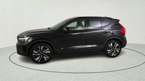 Onyx Black 2026 Volvo XC40 B5 Ultra