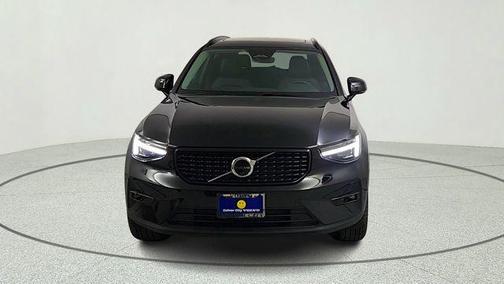 Onyx Black 2026 Volvo XC40 B5 Ultra