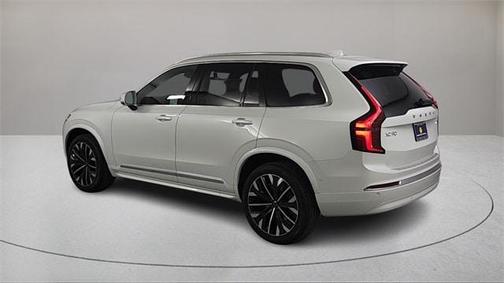 2025 Volvo XC90 B6 Plus 7-Seater