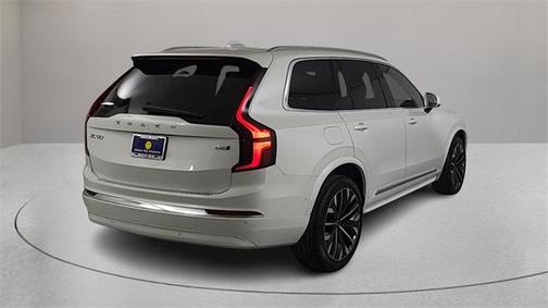 2025 Volvo XC90 B6 Plus 7-Seater