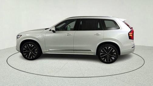 Crystal White Pearl 2026 Volvo XC90 Plug-In Hybrid T8 Plus 7-Seater