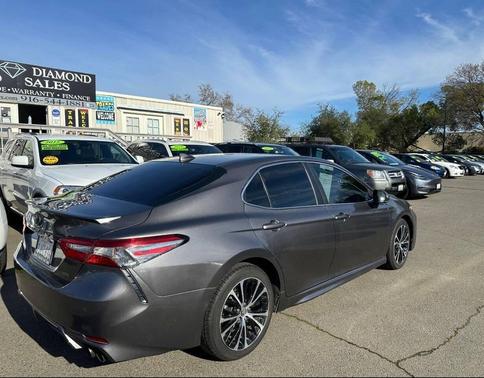 2019 Toyota Camry SE
