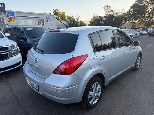 2009 Nissan Versa 1.8 S