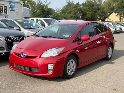 Barcelona Red Metallic 2010 Toyota Prius III
