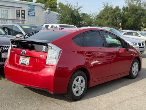 Barcelona Red Metallic 2010 Toyota Prius III