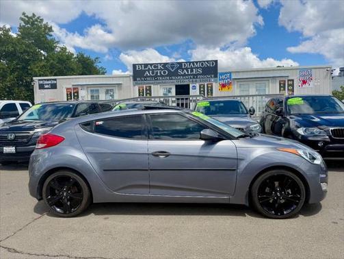 2013 Hyundai Veloster Base