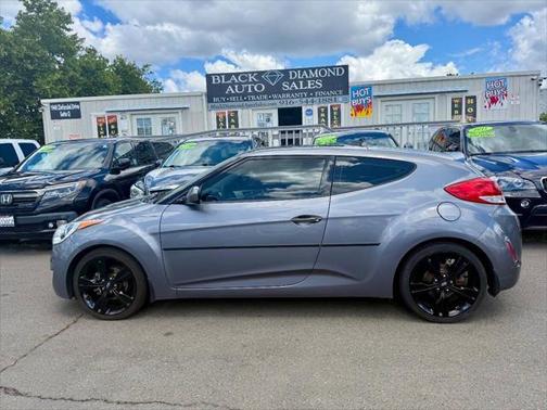 2013 Hyundai Veloster Base