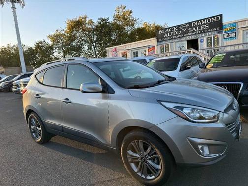 2015 Hyundai TUCSON SE