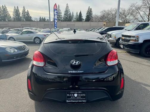 2013 Hyundai Veloster Base