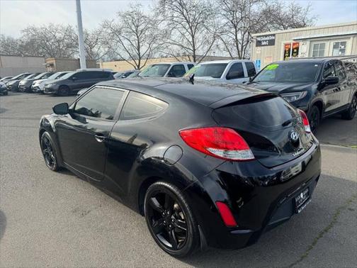 2013 Hyundai Veloster Base