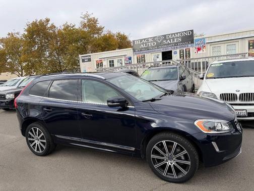 2016 Volvo XC60 T5 Drive-E Platinum