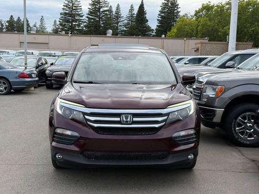 Burgundy 2017 Honda Pilot EX-L