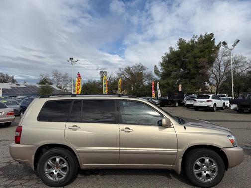 2006 Toyota Highlander Base