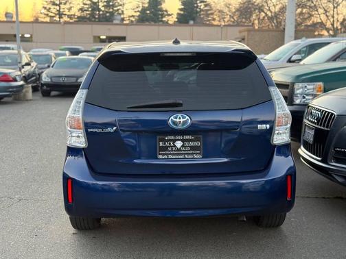 2014 Toyota Prius v Three
