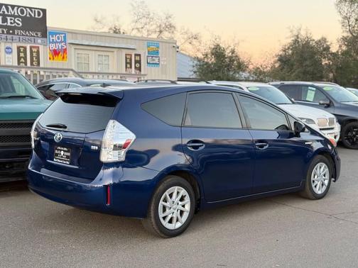 2014 Toyota Prius v Three