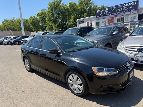 Black Uni 2013 Volkswagen Jetta SE