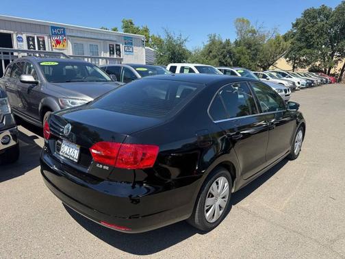 Black Uni 2013 Volkswagen Jetta SE