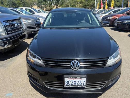 Black Uni 2013 Volkswagen Jetta SE