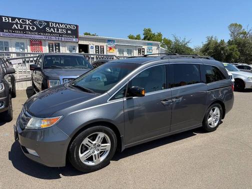 Polished Metal Metallic 2012 Honda Odyssey Touring Elite