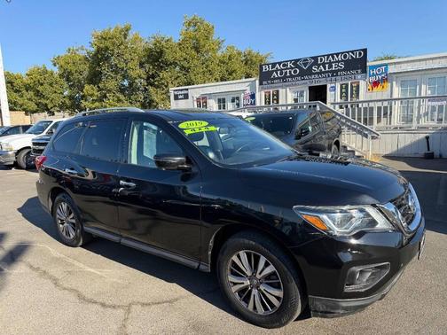 2019 Nissan Pathfinder SL