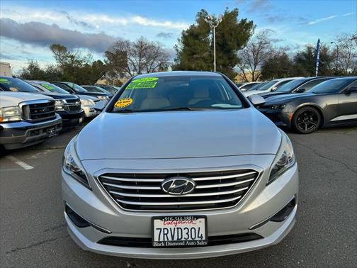 2016 Hyundai SONATA SE