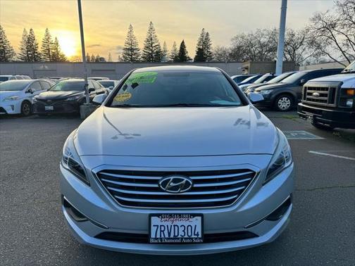 2016 Hyundai SONATA SE