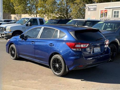 2017 Subaru Impreza 2.0i