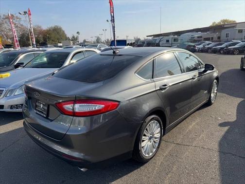 2016 Ford Fusion Hybrid S