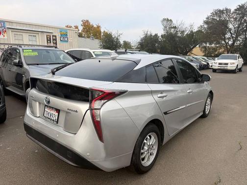 2016 Toyota Prius Four Touring