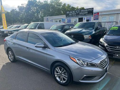 2017 Hyundai SONATA SE
