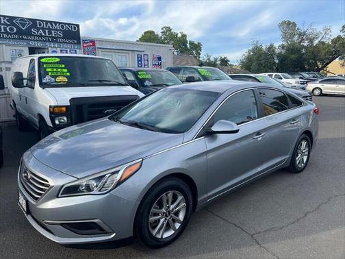 2017 Hyundai SONATA SE