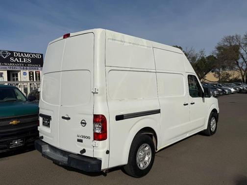 2013 Nissan NV Cargo NV3500 HD S V8