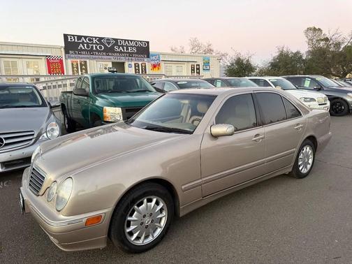 2001 Mercedes-Benz E-Class E 320 4dr Sedan